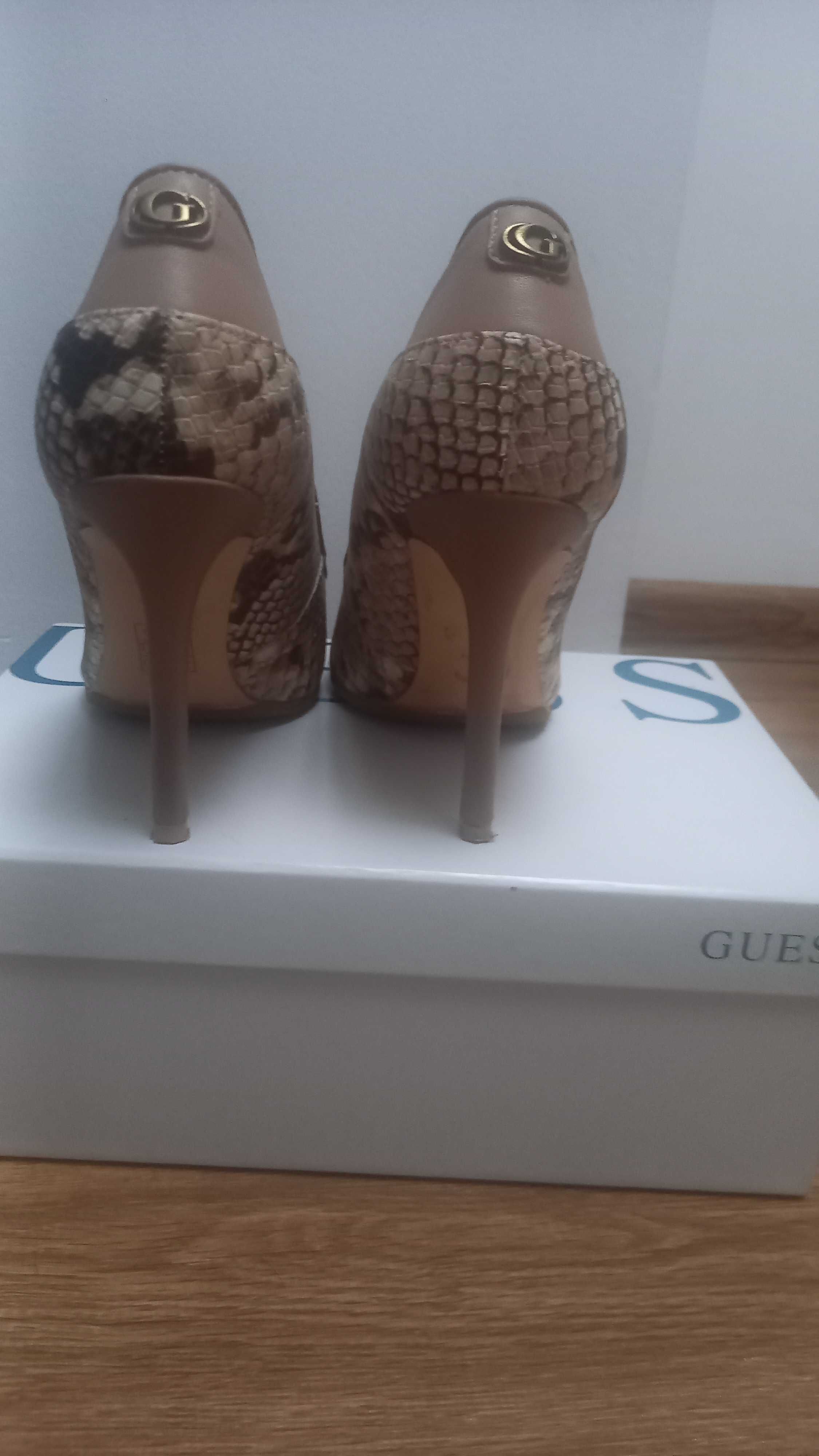 Обувки Guess номер38