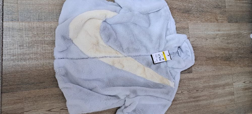 Дамско яке NIKE(палто)