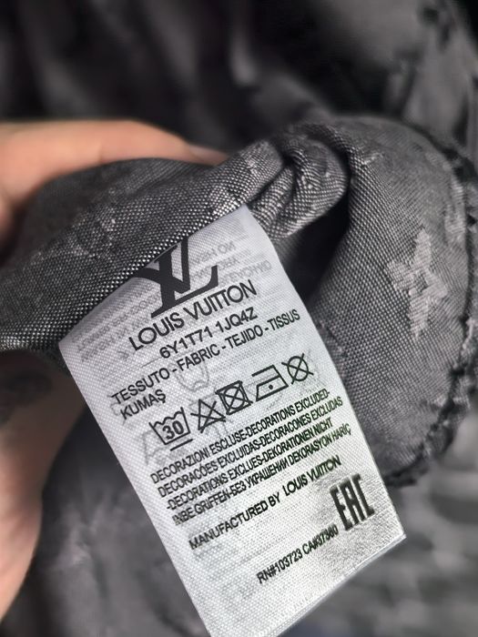 Luis Viton летен екип с яка