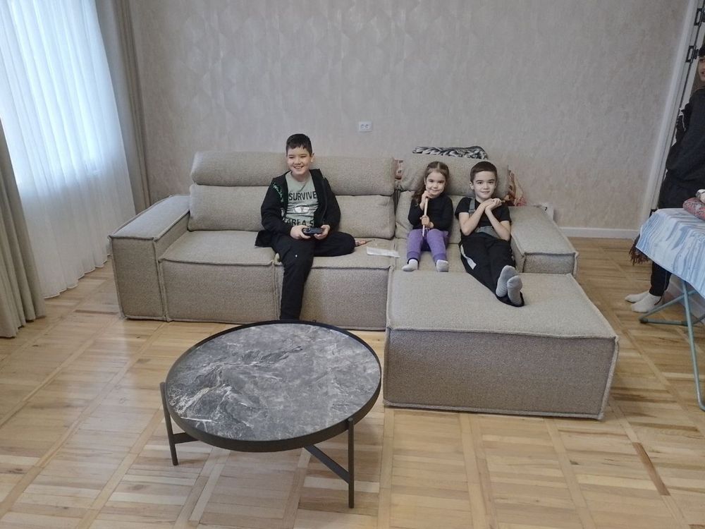 Журнальный стол .