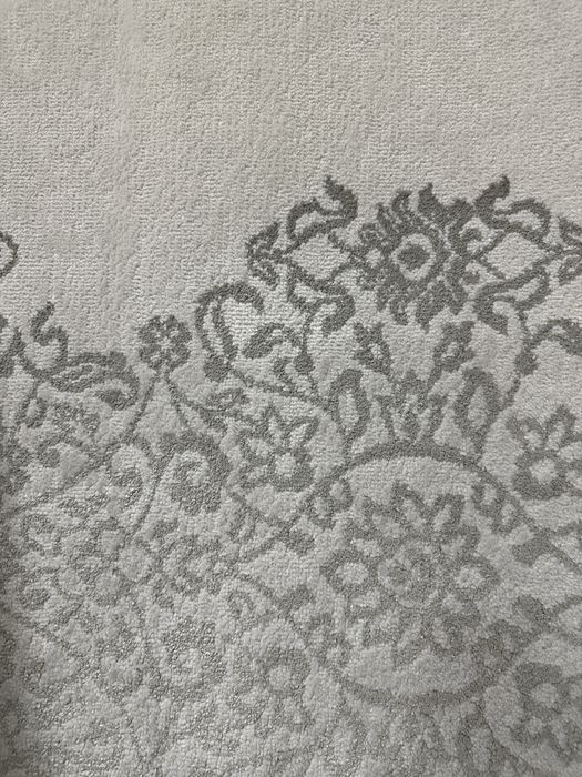 Продается бельгийский ковер в отличном состоянии размер 200х300