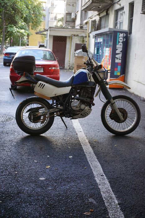 Suzuki DR600 Dakar 1986 - Legendă de Dakar, Proiect