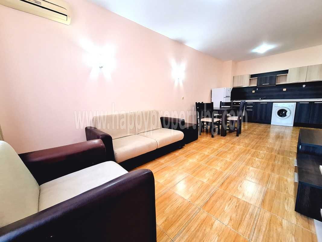 Продава се Двустаен апартамент в Свети Влас - 72 кв.м за 1042 €/кв.м - Снимка #1