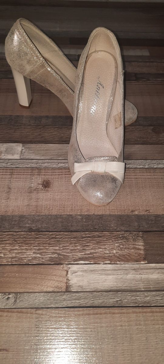 Pantofi piele naturala mar 36, aurii
