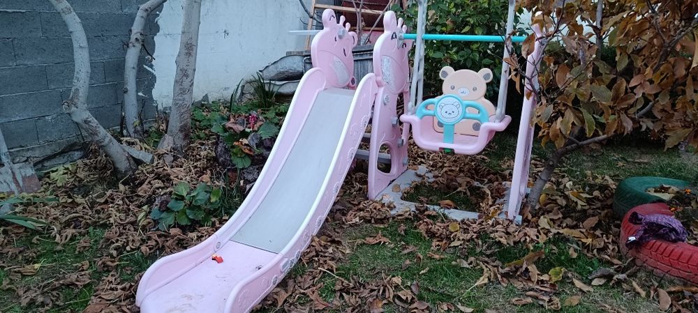 Пързалка с люлка и баскетболен кош