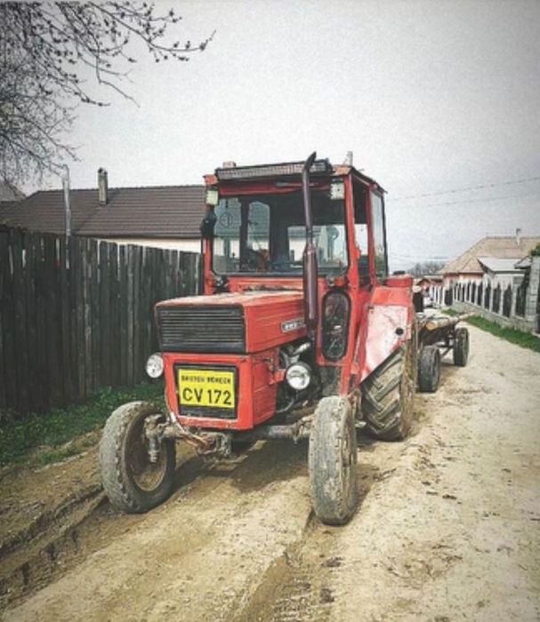 Tractor romanesc UTB 445
