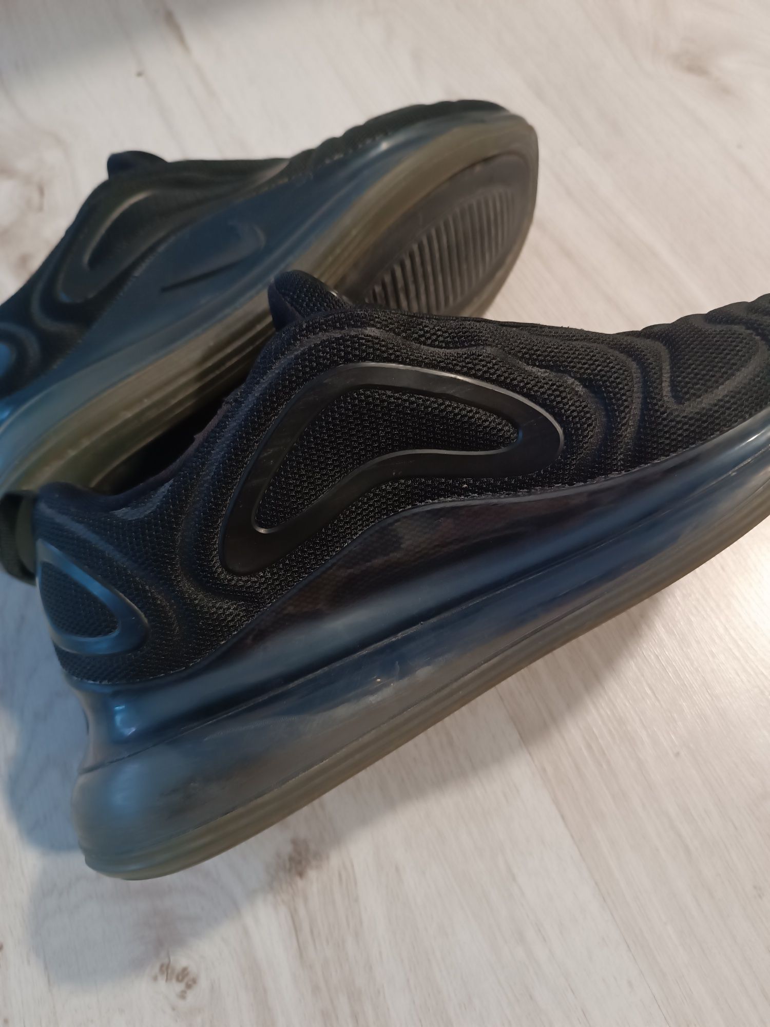 NIKE Air max 720