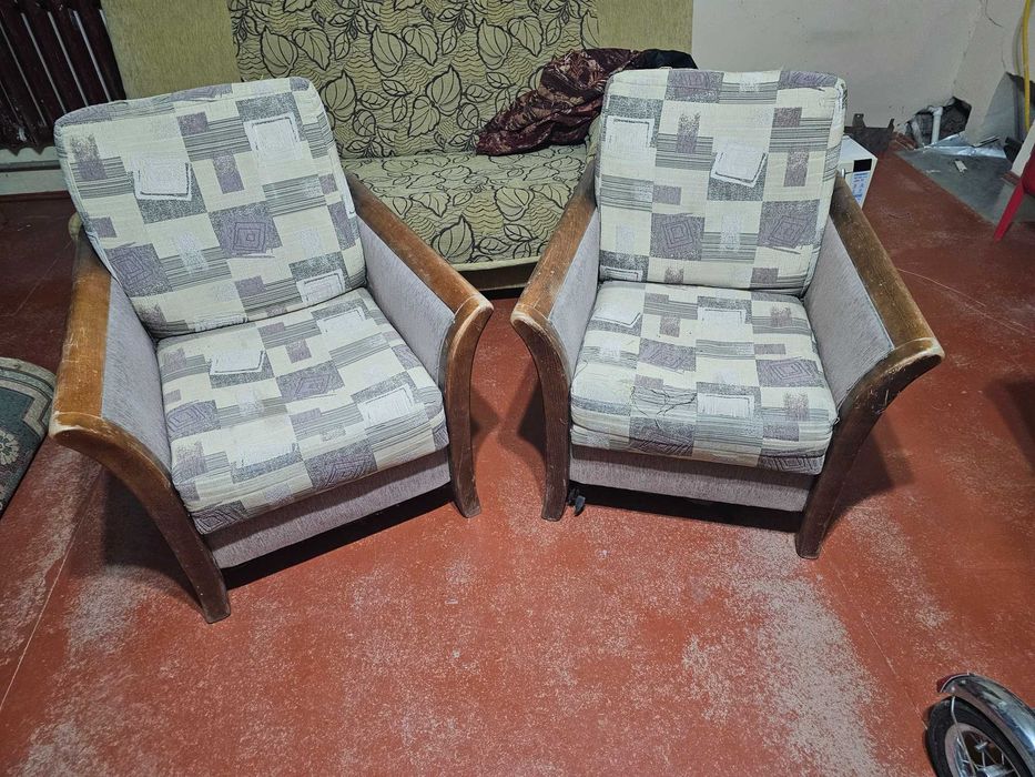 Продам кресла бу 2 шт