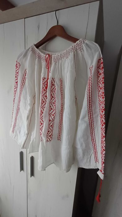 Ie bluza model Romanesc