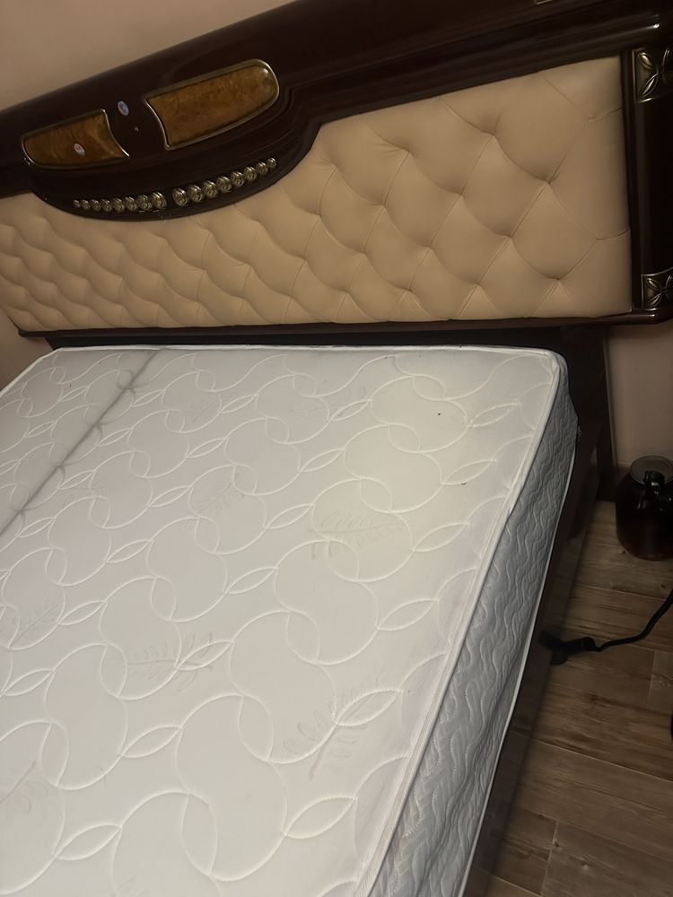 Продам матрац 2/1.8