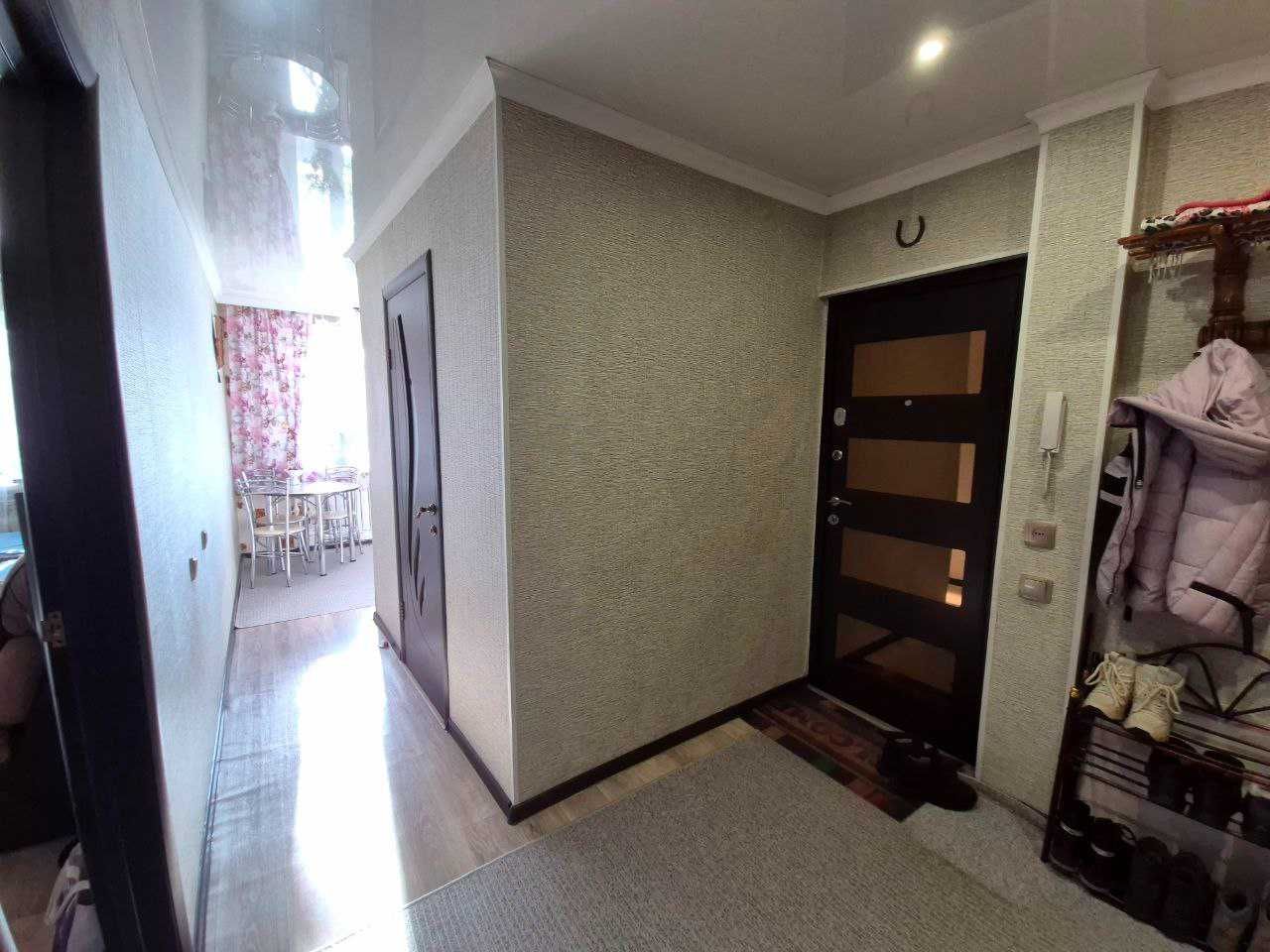 Продается 3-комн квартира по пр Строителей д17