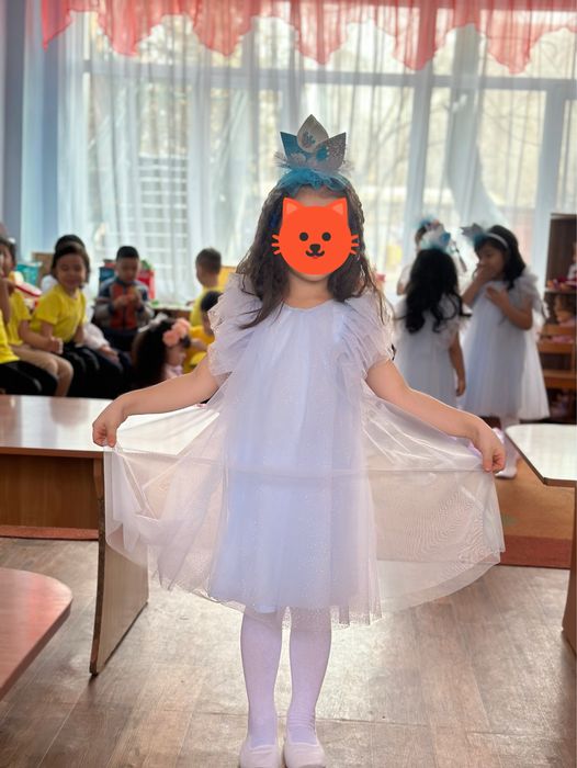 Продам нарядное платье с ободком. Готовый образ для вашей принцессы.