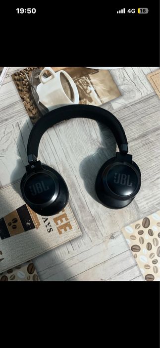 casti jbl live 660nc