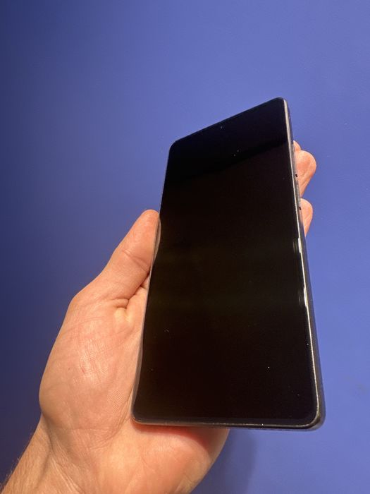 Vand/schimb Xiaomi 13 5G 256 GB impecabil!