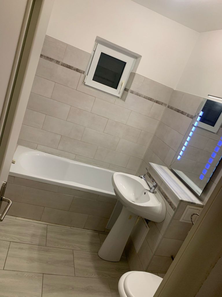 Proprietar închiriez apartament 2 camere decomandat zona Bucovina