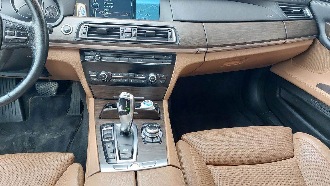 BMW 740D X Drive