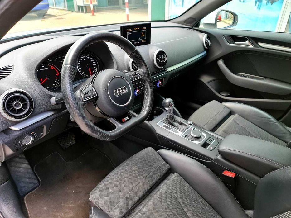 Audi A3/ Sportback S-line/ 1.6 TDI S-tronic
