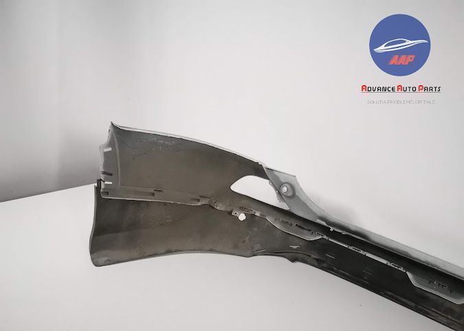 Задна броня / Zadna bronya оригинална с 6 сензора Тойота Рав 4 / Toyot