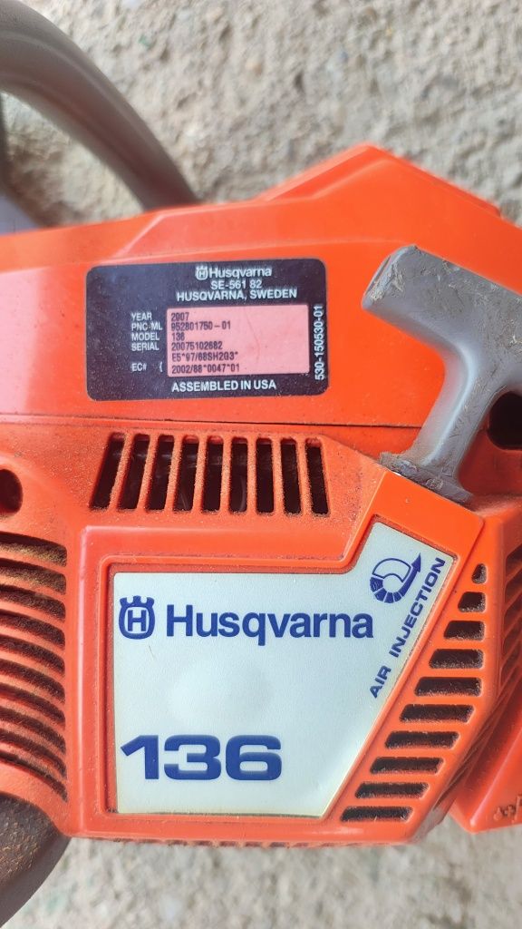 Vând drujba Husqvarna 136.urgent
