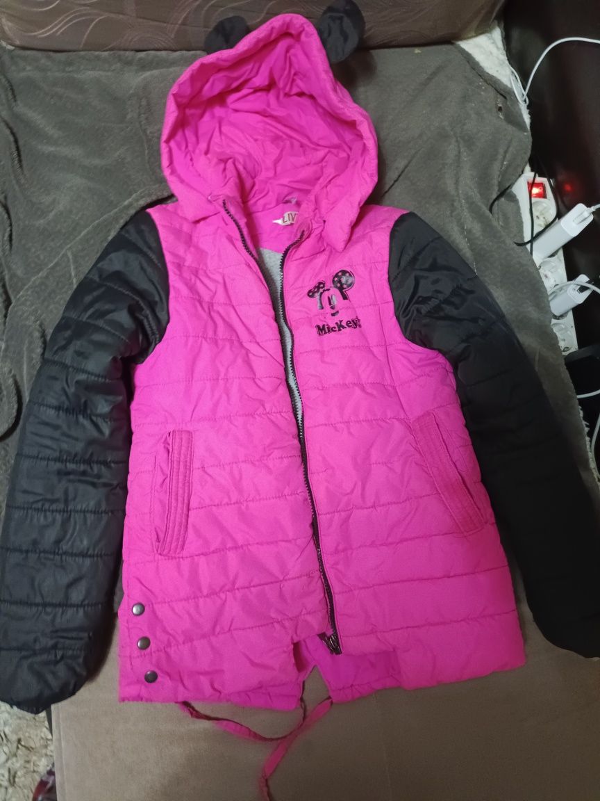 Куртка демисезон на девочку 7-9 лет