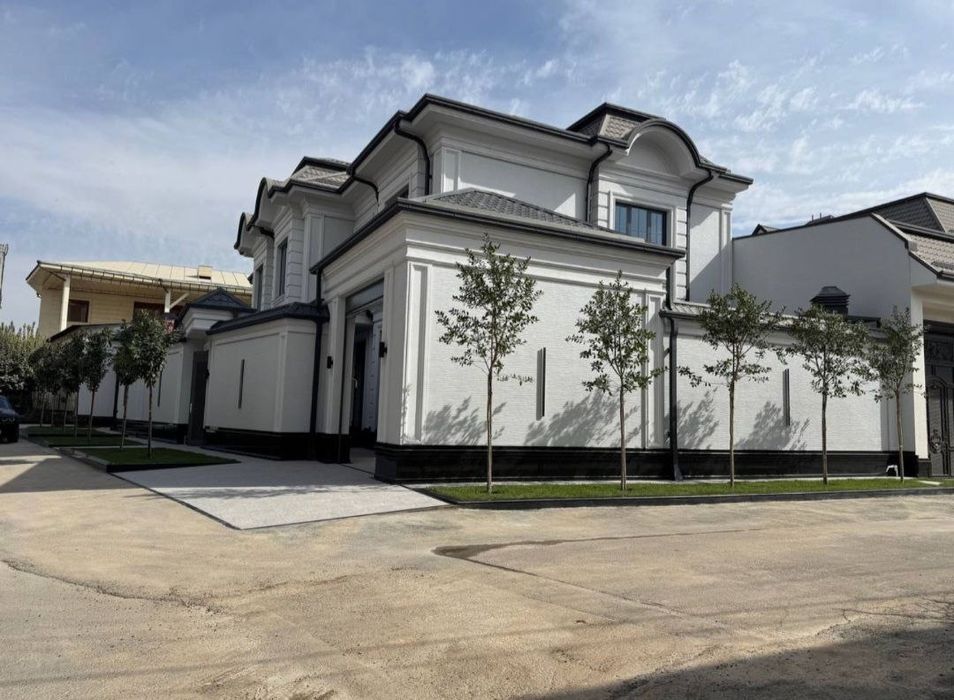 Амир Тимур Махаля продается 2 коттеджа 2.2 соток каждый 8 комнат