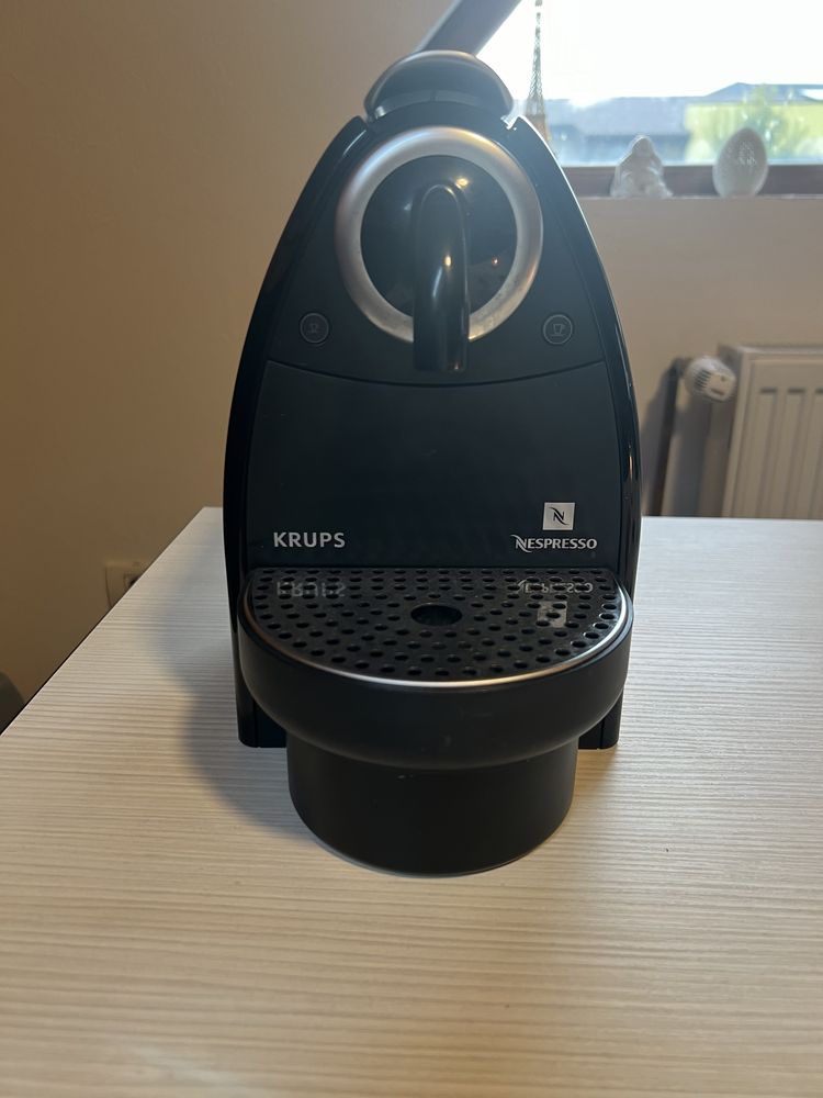 Vand espressor de cafea NESPRESSO