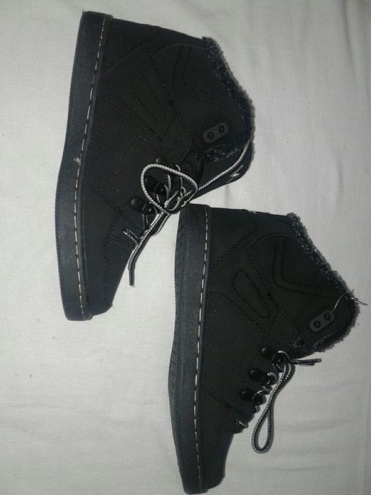 Ghetute tip adidas, cu captuseala imblanita, m. 33, Victory,negre, noi