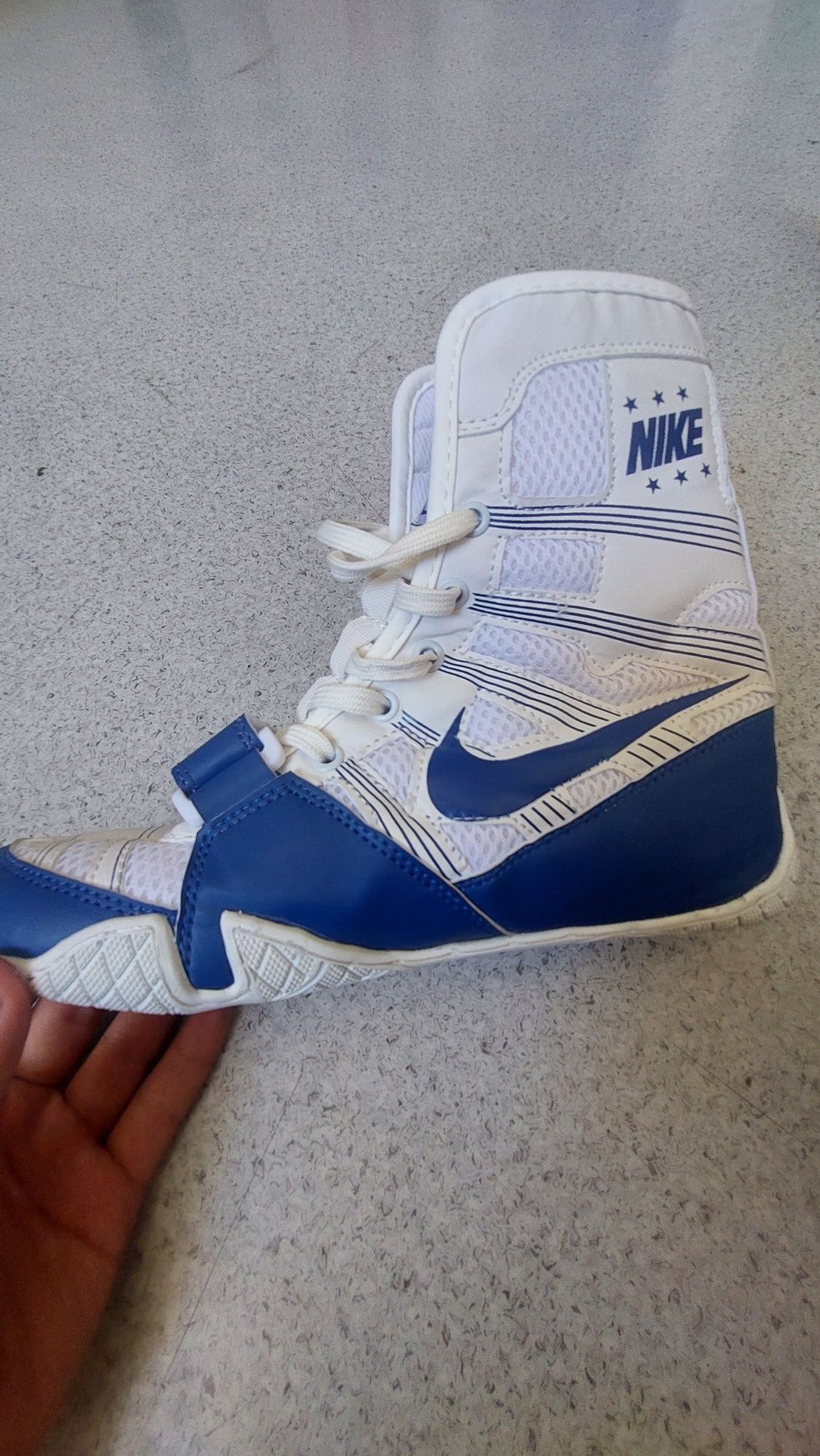 NIKE HYPERKO holati idyal