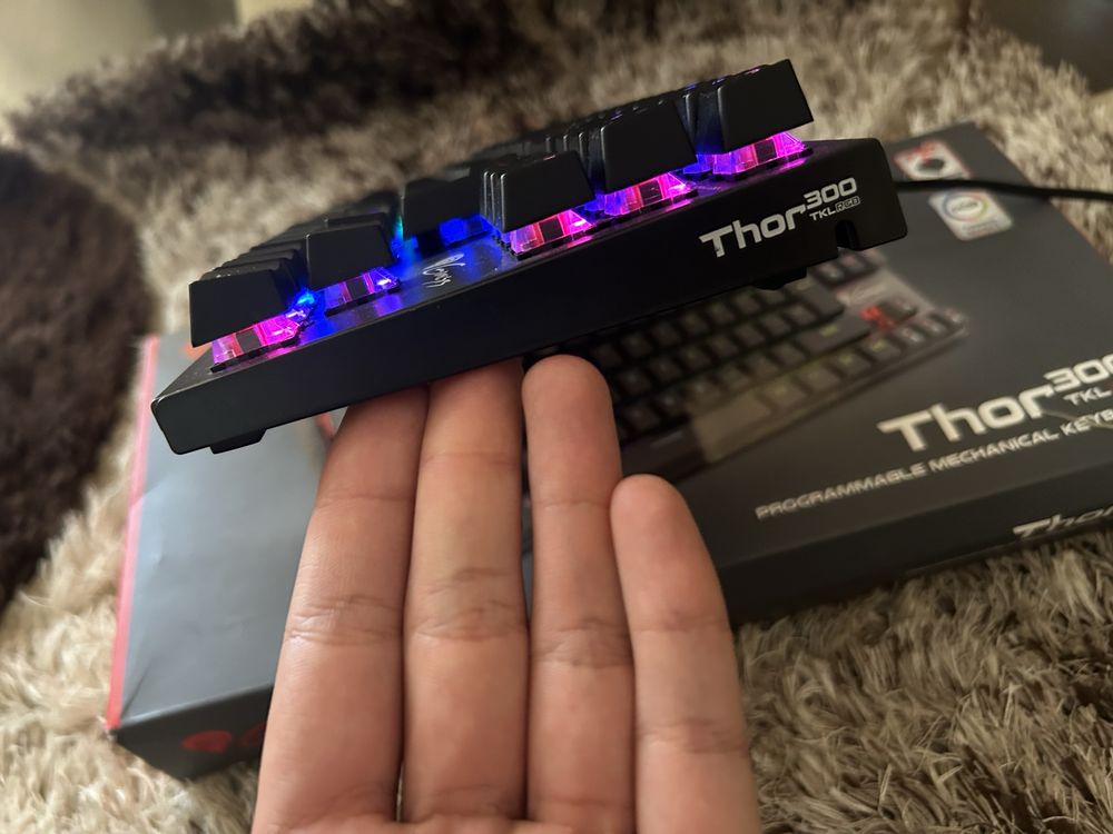 Tastatura Gaming Genesis  300TKL rgb