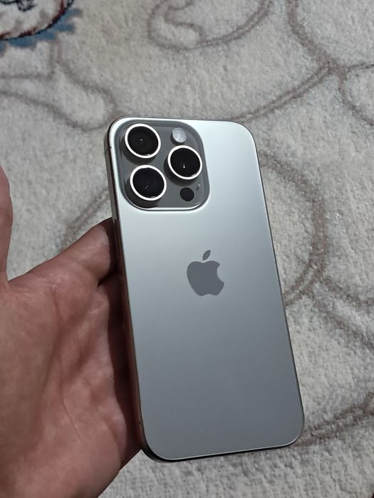 Iphone 15 pro natural titan