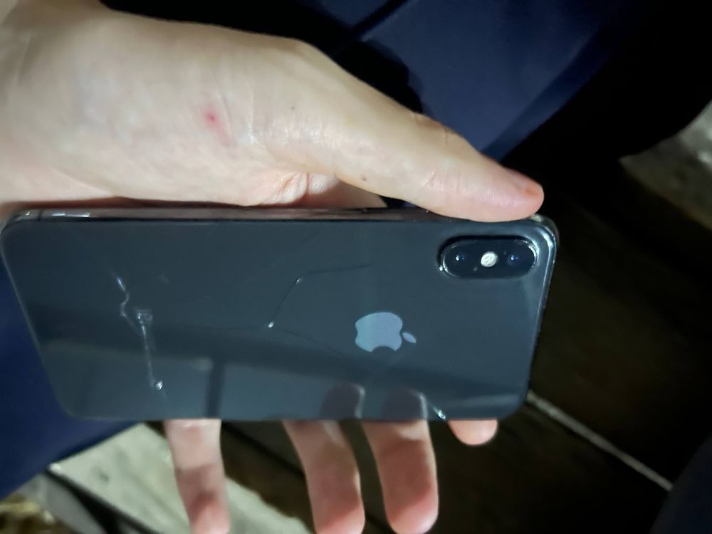 Iphone x 64gb ..