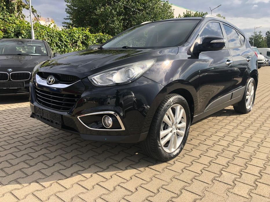 Hyundai IX35 4x4 - 2.0D Euro 5 - Clima * Semi-Piele