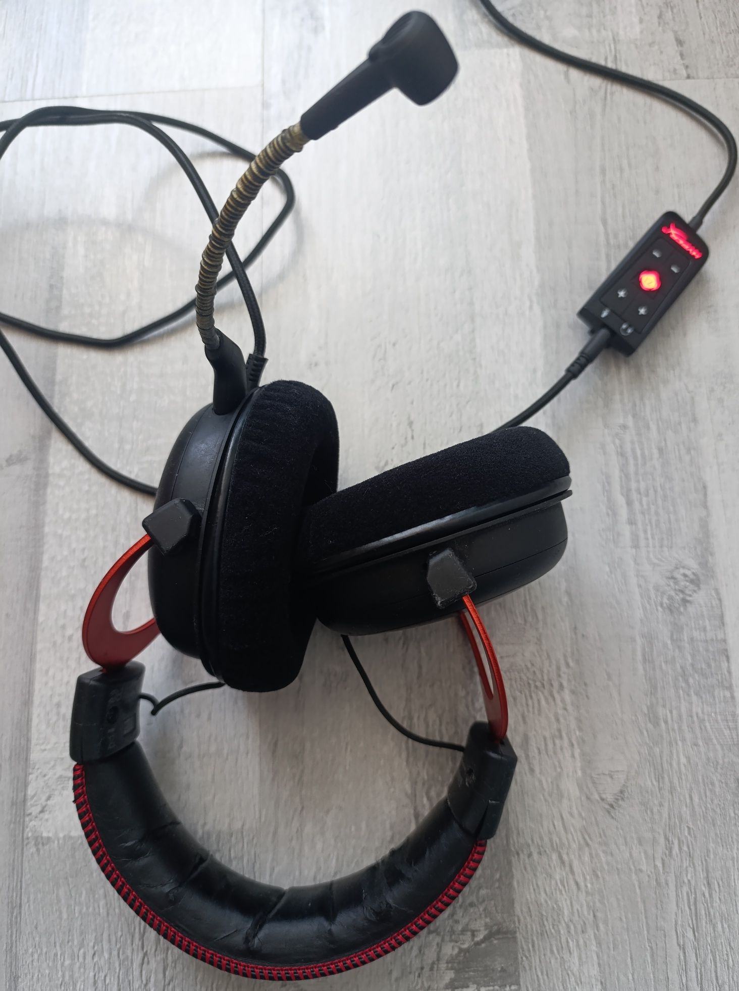Casti gaming HYPER X cu microfon / PC / calculator / laptop