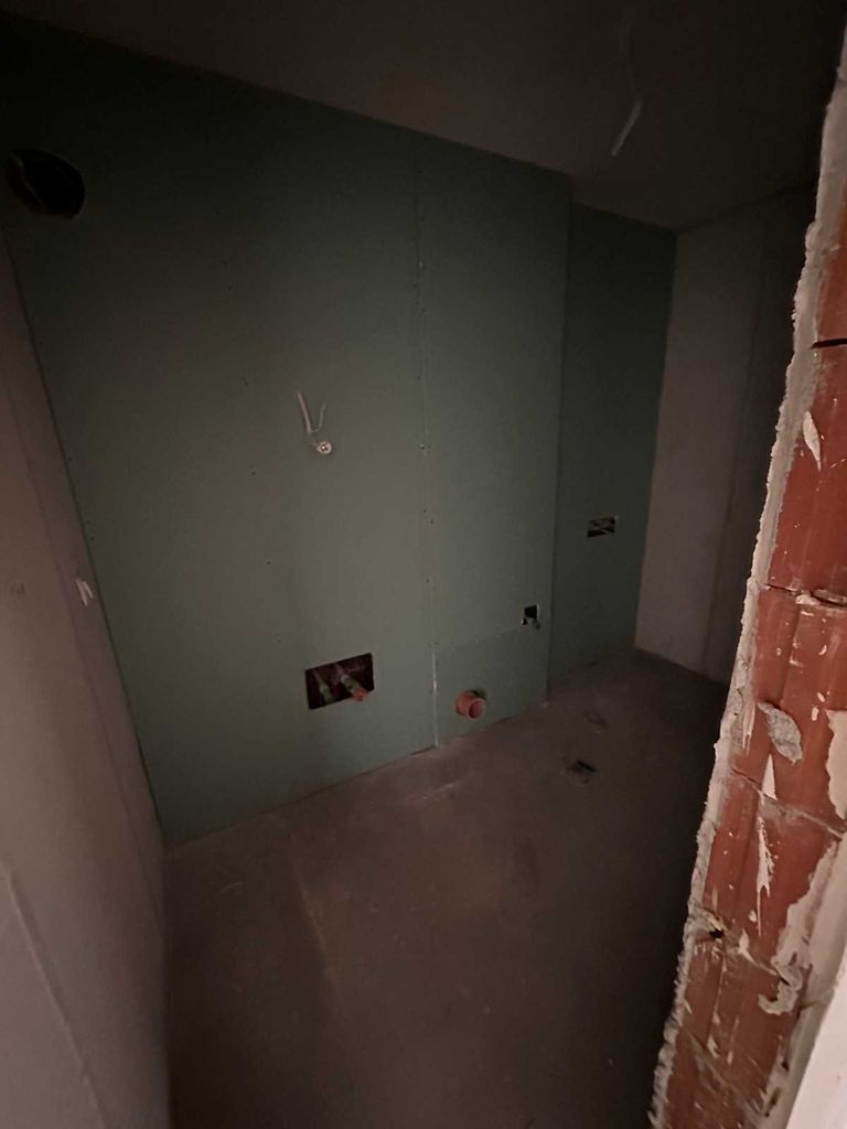 Продава се Тристаен апартамент в Пловдив, Христо Смирненски - 122 кв.м за 1632 €/кв.м - Снимка #8