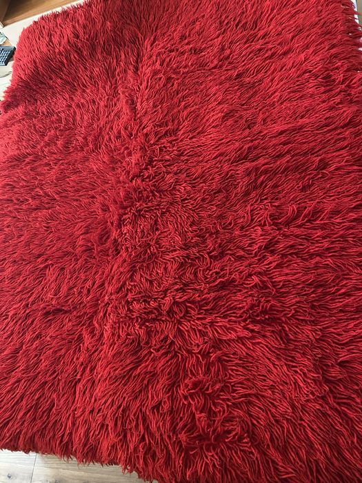 Чернен вълнен китенк