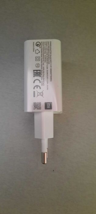 Оригинални зарядни Xiaomi с добавен оригинален кабел