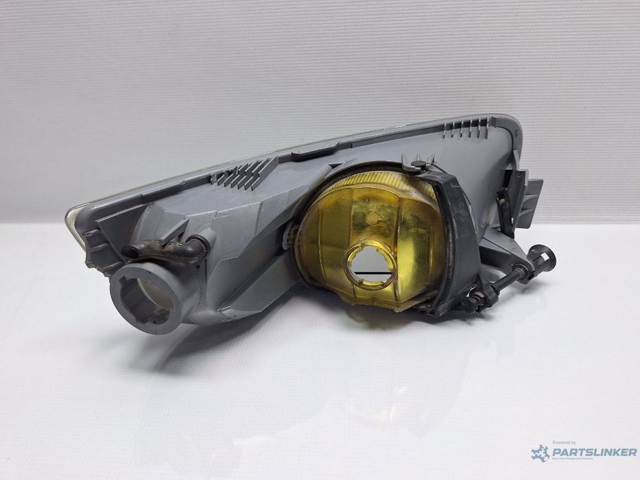 Proiector ceata dreapta fata SKODA SUPERB 3T4 2008 - 2015 TDI 16V BKD, CFFB, CLJA 3T0941700A