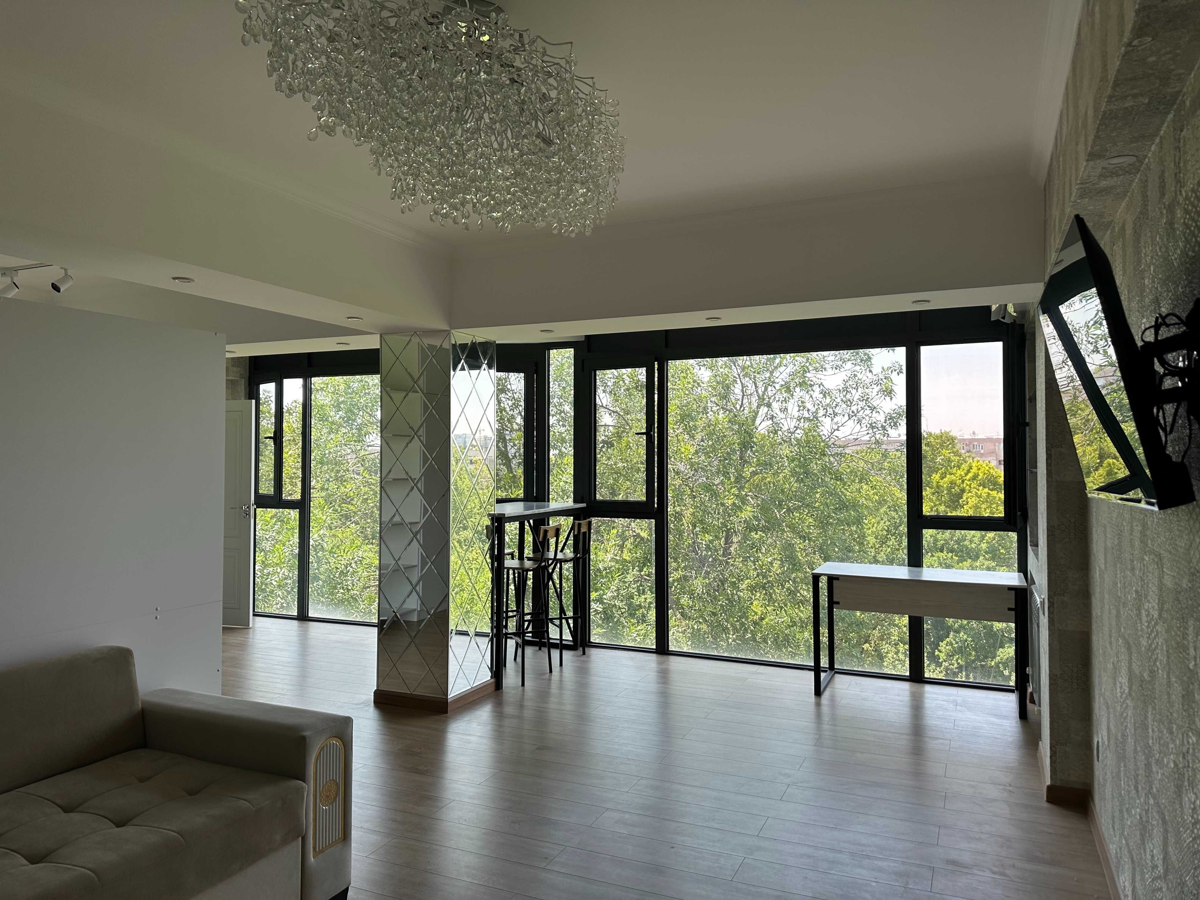 Продается квартира, ЦУМ, Айбек, Космонавты, 2/9/9 [50m2]