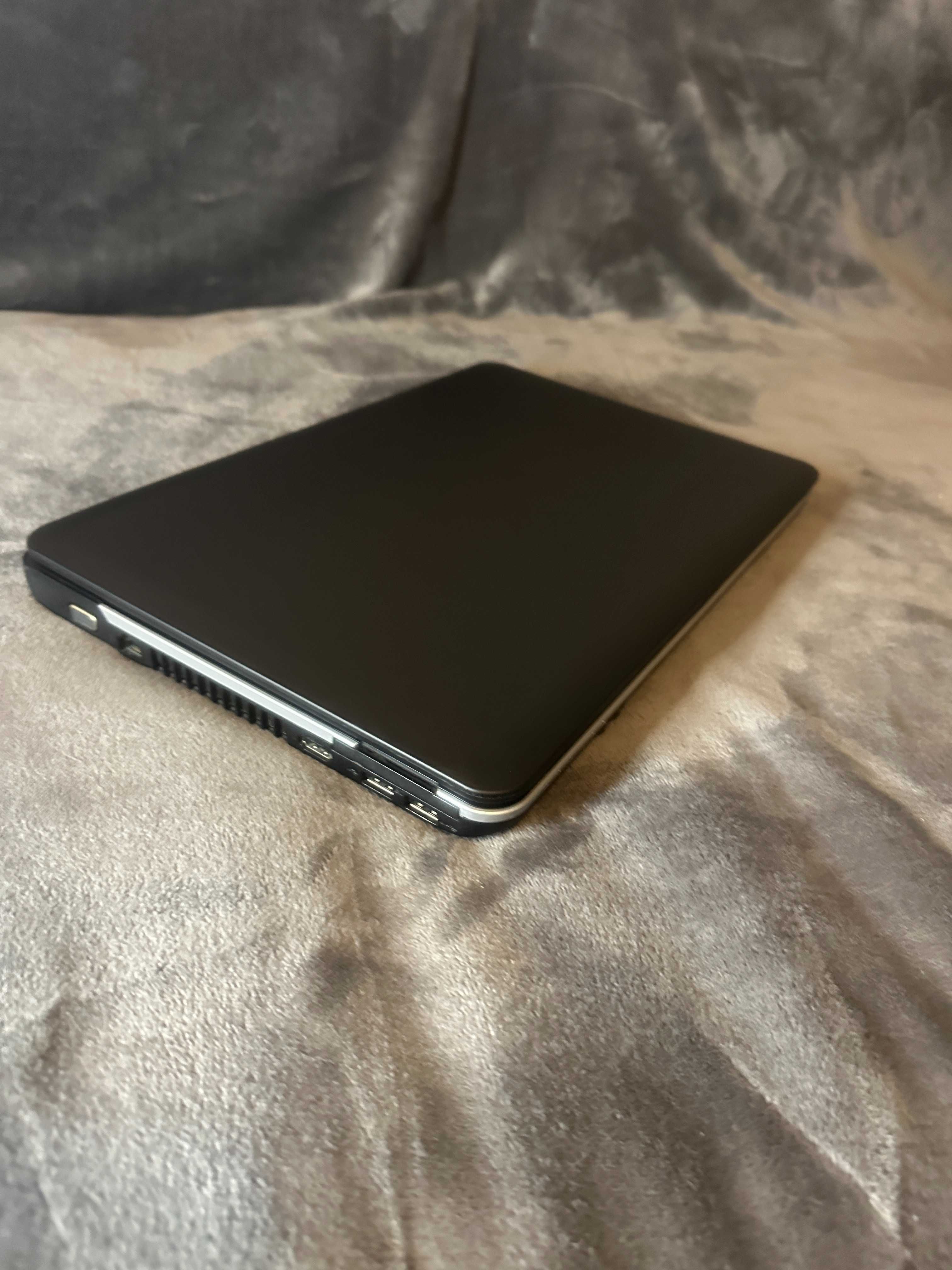 laptop fujitsu a512, pentium 202m, ivy bridge, hard 500 gb