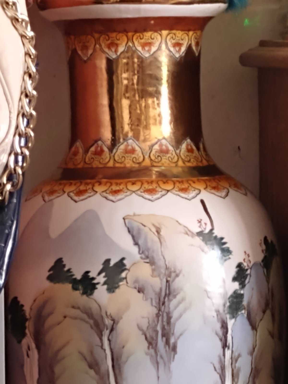 Голяма стара Китайска ваза