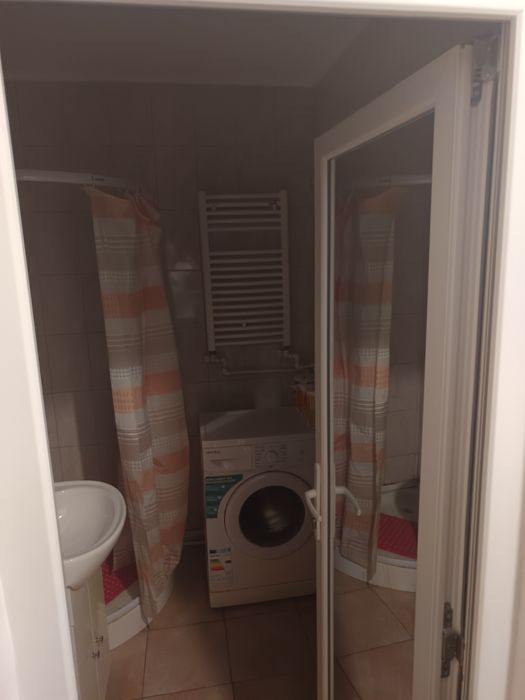 Închiriez perioade scurte 125