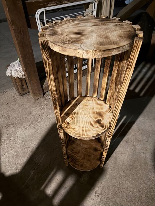 Vând corpuri decorative din lemn