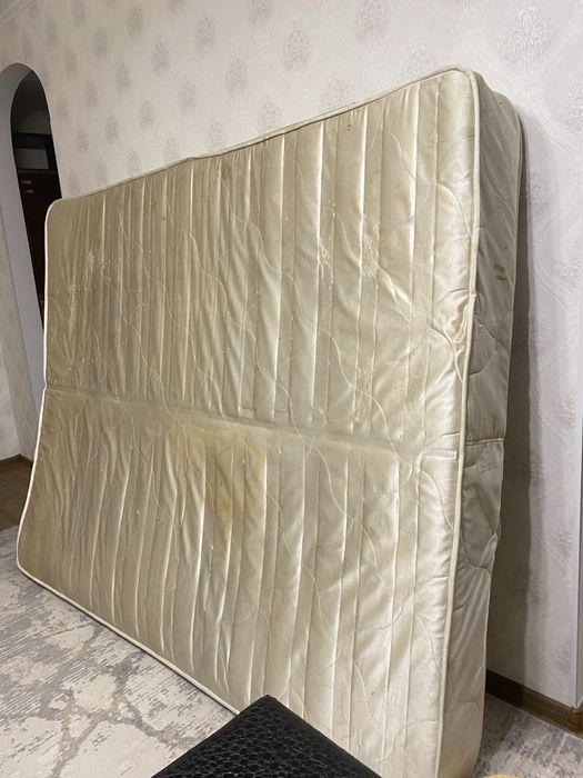 Отдам даром матрас