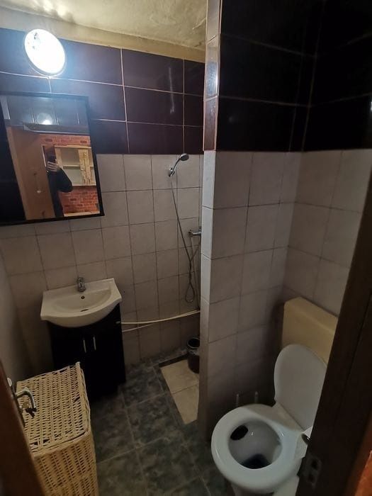 Închiriez garsonieră