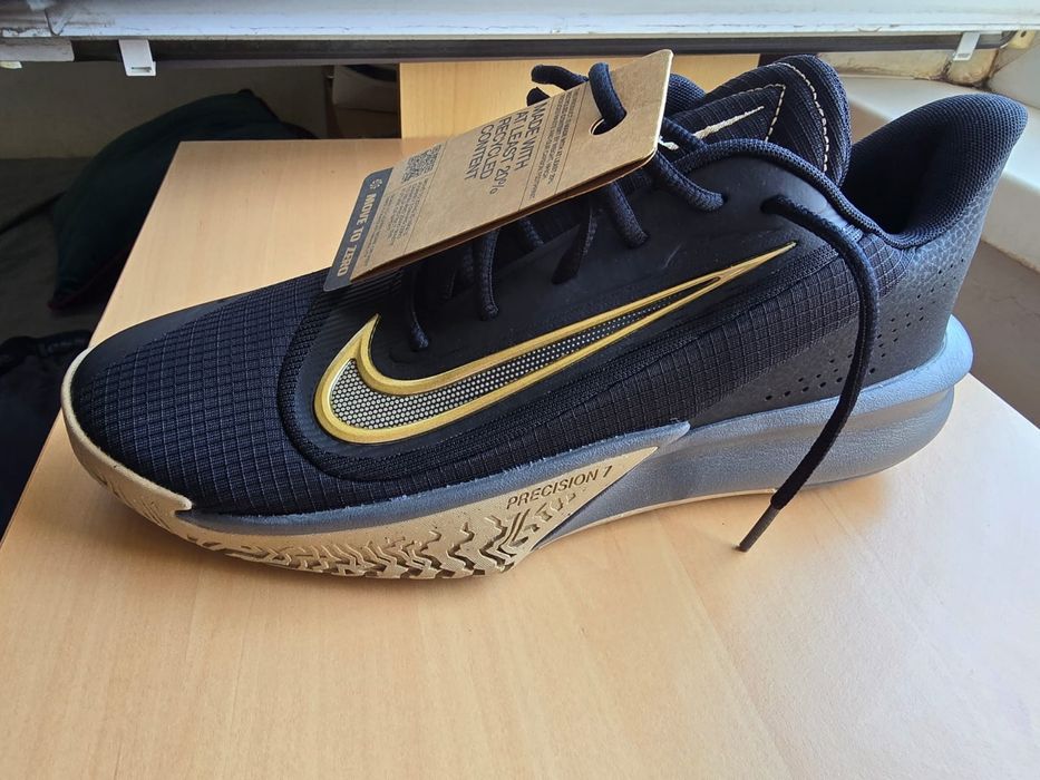 Adidasi Nike Precision 7