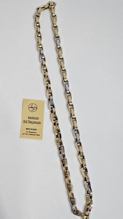 Златен ланец чисто нов