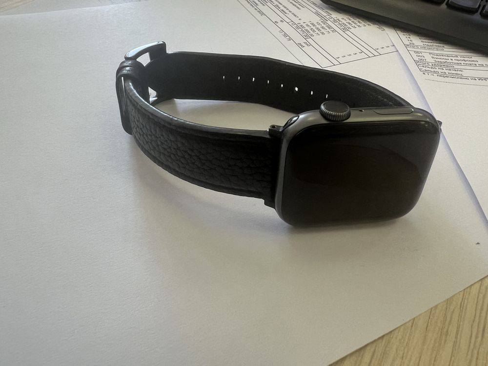 Apple iWatch 4-44mm xolati ideal