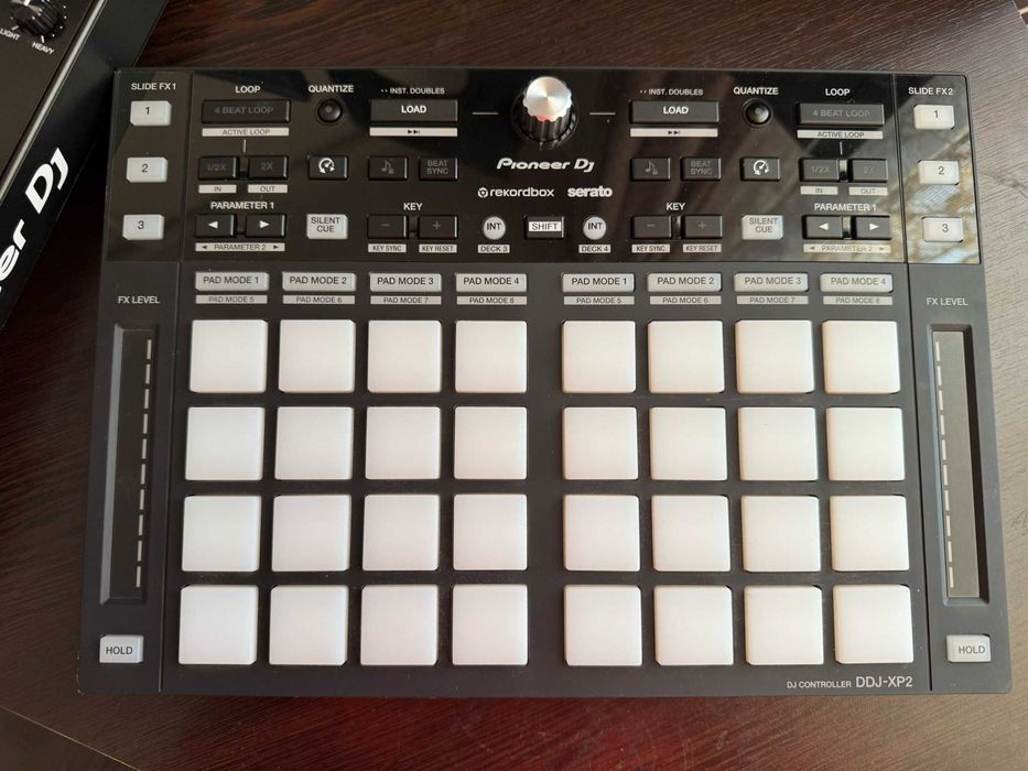 Pioneer DDJ 1000 + Pioneer DDJ XP 2