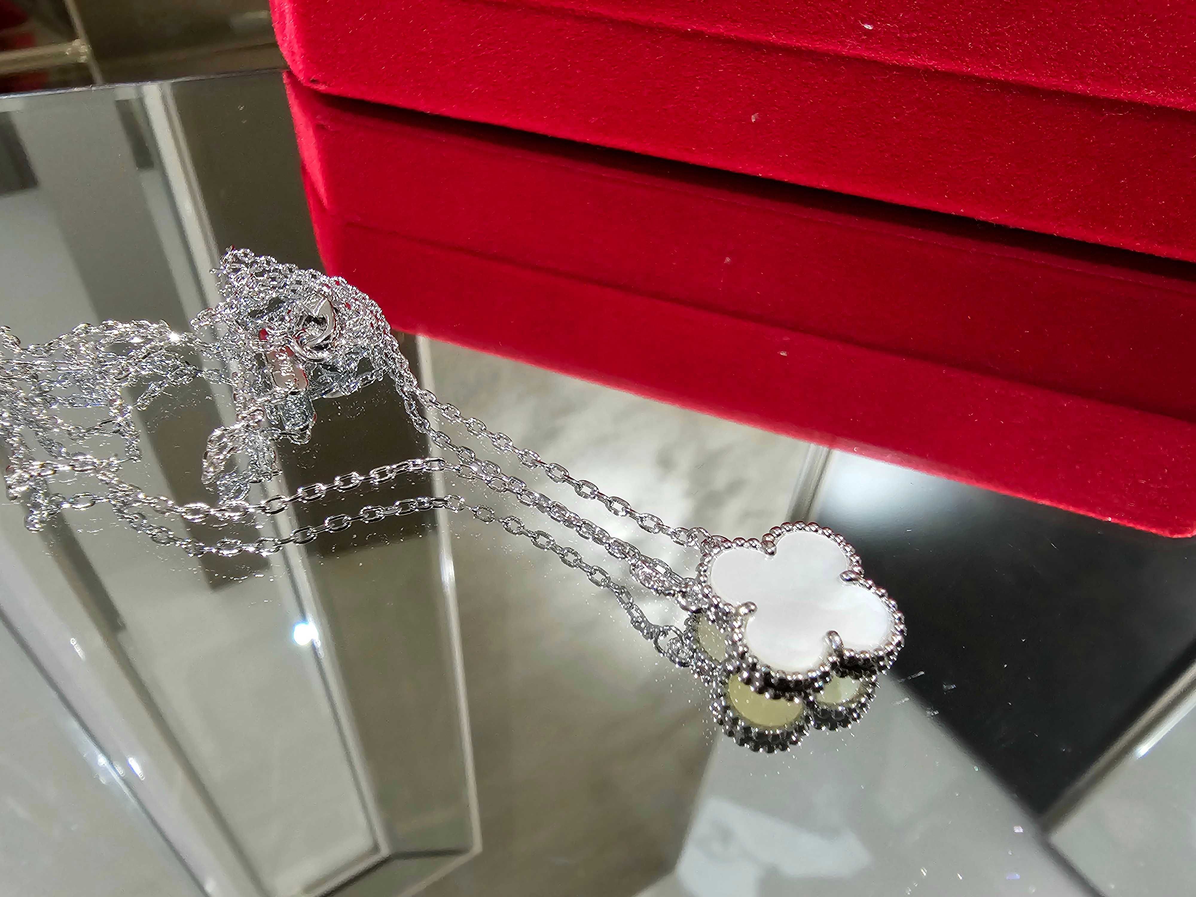 Van Cleef & Arpels VCA Silver Mother of Pearl Alhambra Дамско Колие