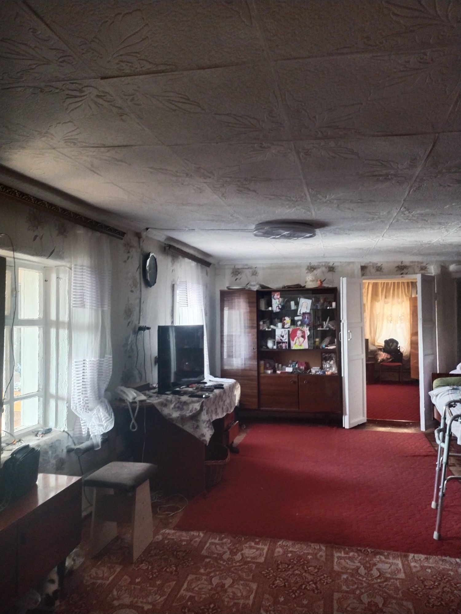 Продам Срочно дом в центре благоустроин, в районе 14школы. Срочно
